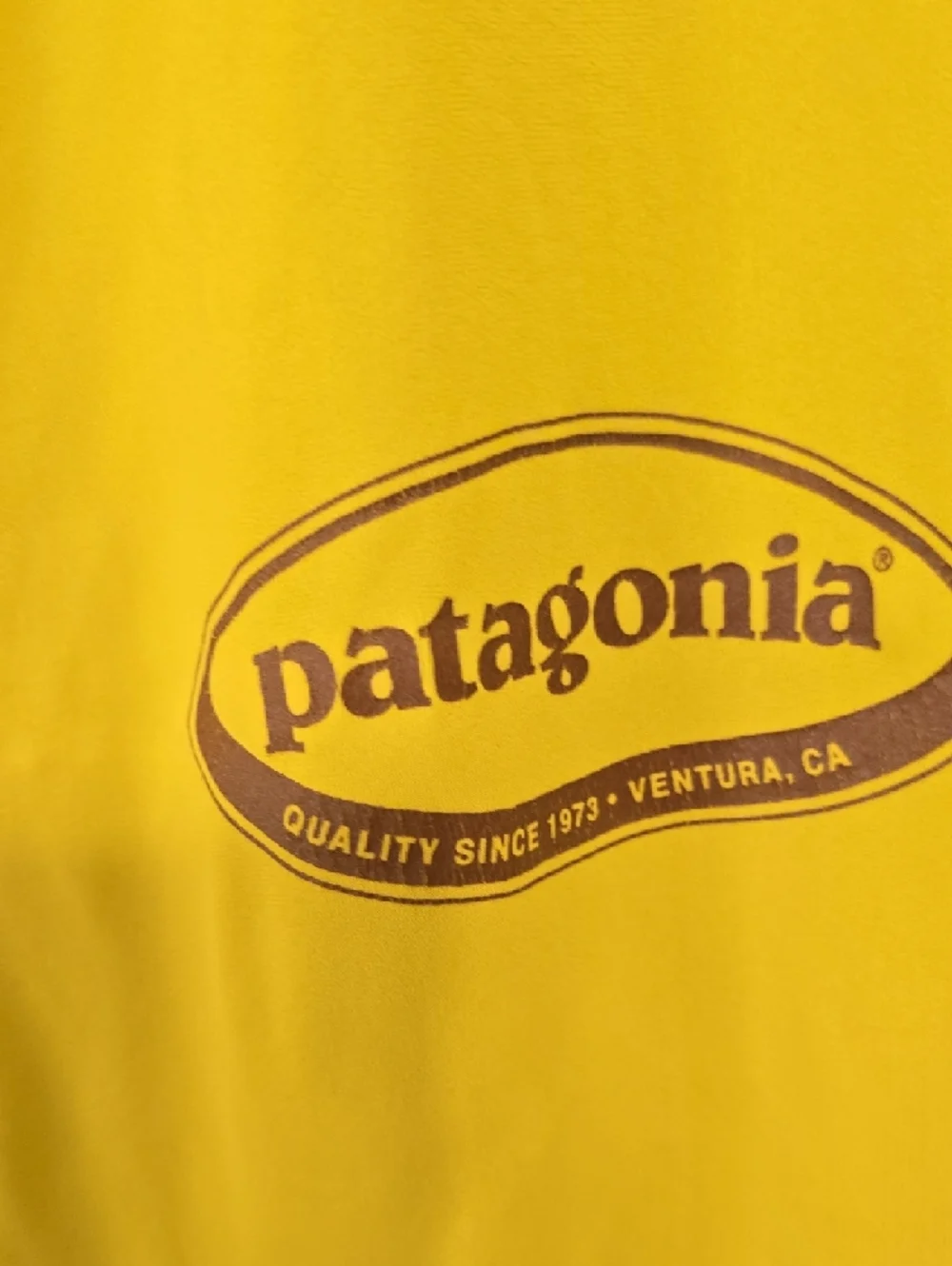 Patagonia‎ Men’s Short-Sleeve Swim Rash Guard in Lemon Yellow XL
